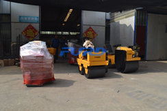 福瑞得機械手扶雙輪壓路機，手扶單輪壓路機，座駕壓路機及時包裝發(fā)貨
