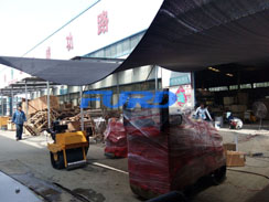 福瑞得機械微動態(tài)--座駕壓路機、手扶壓路機、灌縫機包裝發(fā)貨
